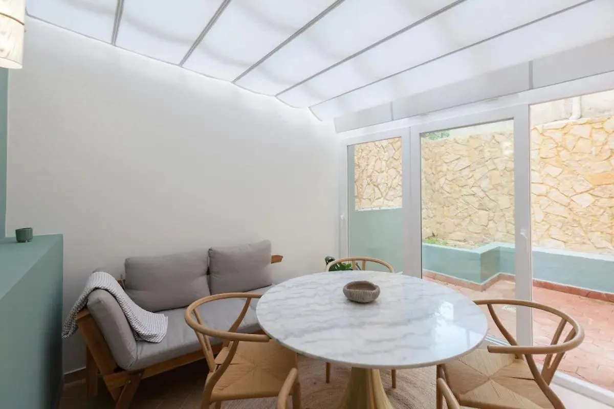 Apartment Serene T1 Apt In Lapa With Ac And Private Patio Lisbon