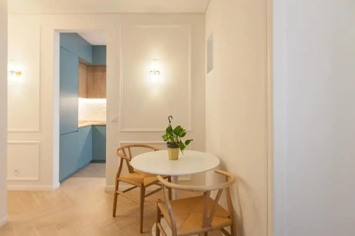 Serene T1 Apt In Lapa With Ac And Private Patio Lisbon Portugal