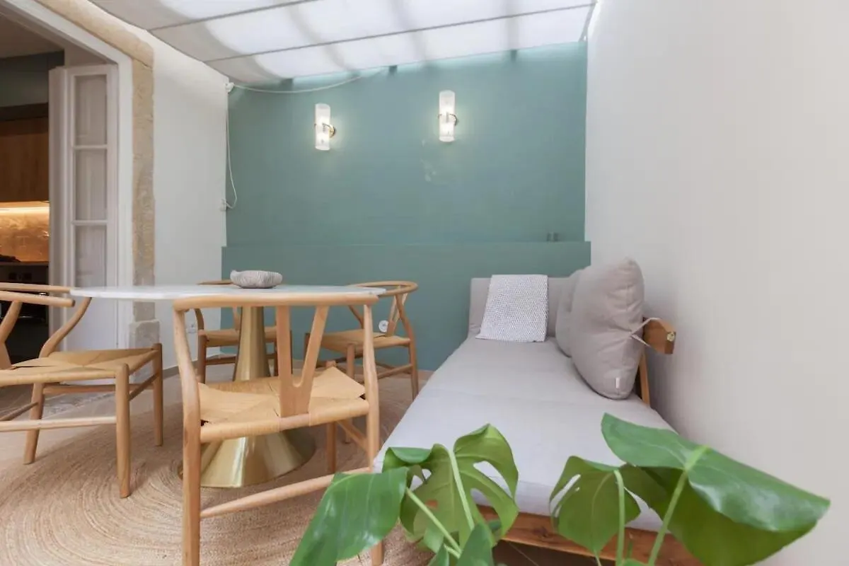 Serene T1 Apt In Lapa With Ac And Private Patio Lisbon Apartment