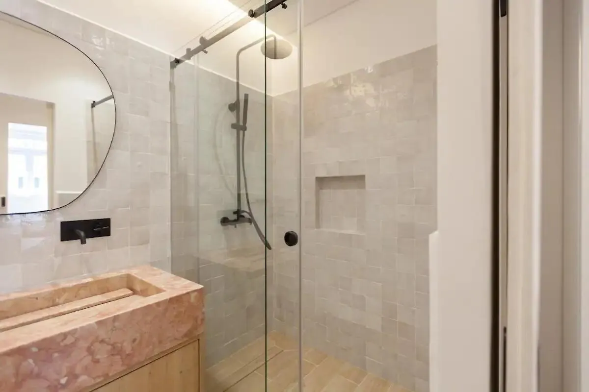 Apartment Serene T1 Apt In Lapa With Ac And Private Patio Lisbon